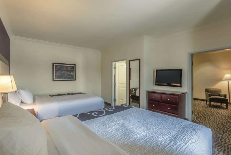 La Quinta Inn & Suites By Wyndham Loveland Estes Park เลิฟแลนด์ ภายนอก รูปภาพ